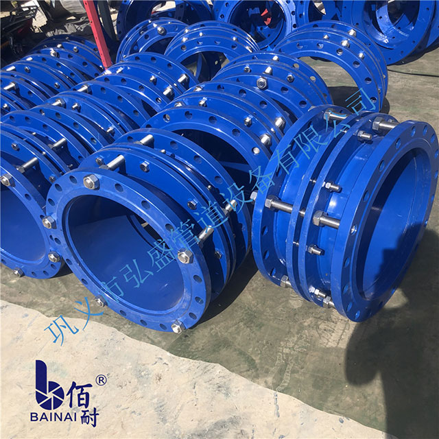 Description of double flange telescopic joint for city duct fittings